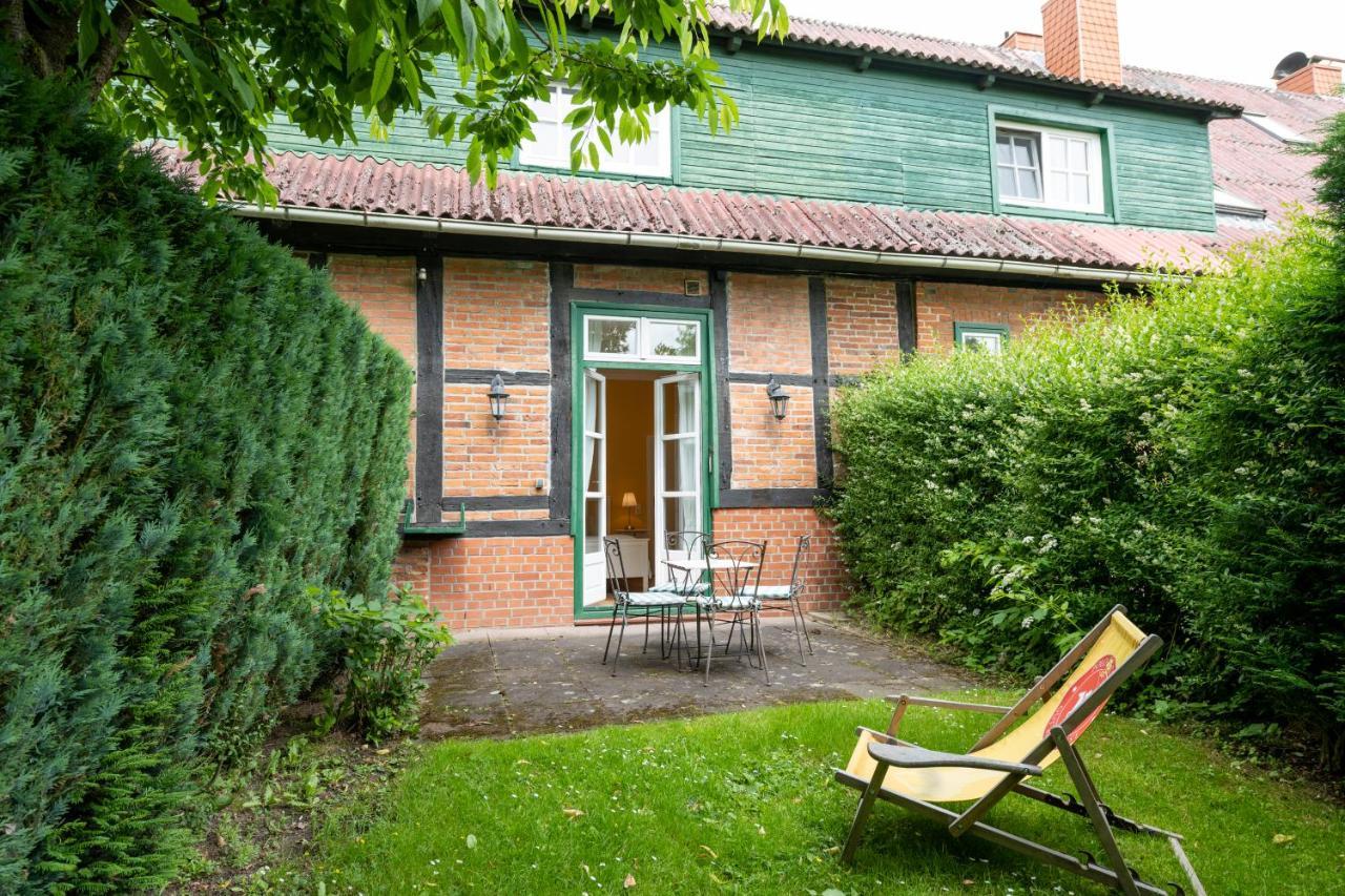 Gut Basthorst Hotell Basthorst  Exteriör bild