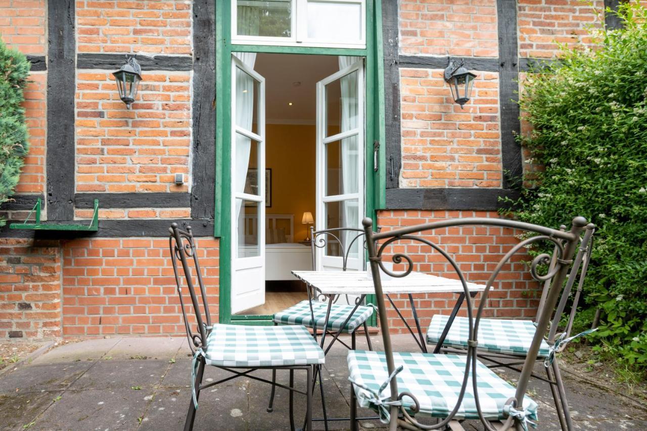 Gut Basthorst Hotell Basthorst  Exteriör bild
