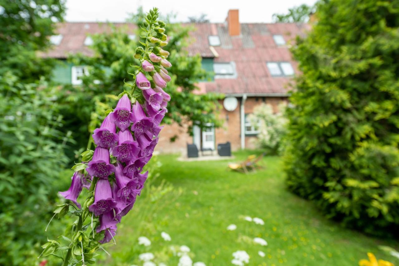 Gut Basthorst Hotell Basthorst  Exteriör bild