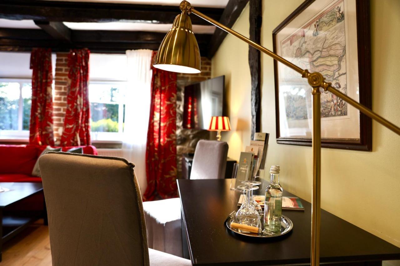 Gut Basthorst Hotell Basthorst  Exteriör bild