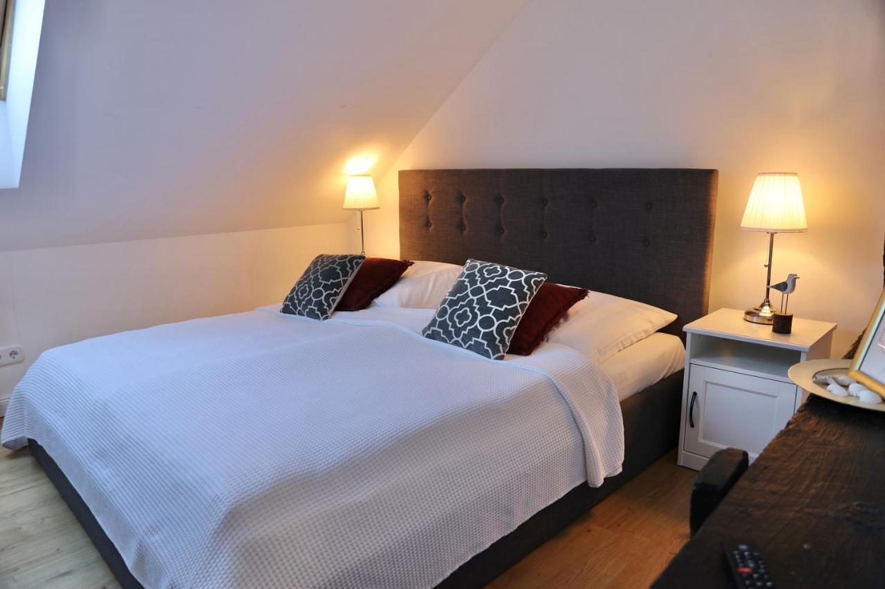Gut Basthorst Hotell Basthorst  Exteriör bild