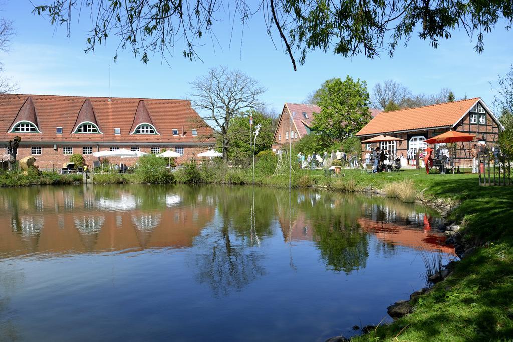 Gut Basthorst Hotell Basthorst  Exteriör bild